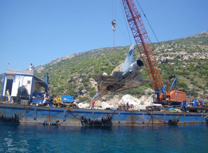 Οι πρώτες γνήσιες φωτογραφίες από την ανέλκυση του Mirage – Ανανέωση