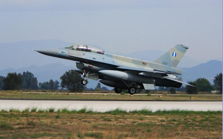 Προσγείωση “με την κοιλιά” F-16D Block 52+ στην 110 Π.Μ.