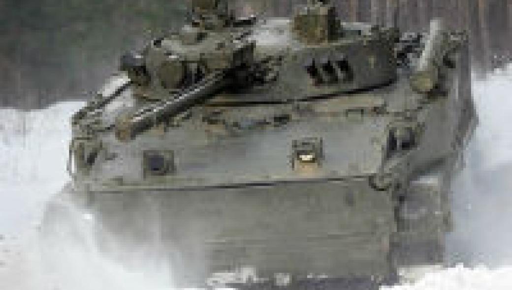 Το νέο ρωσικό  ΤΟΜΑ BMP «knight» στο αρκτικό περιβαλλον