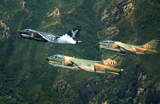 Χαμηλές πτήσεις με A-7E Corsair της ΠΑ