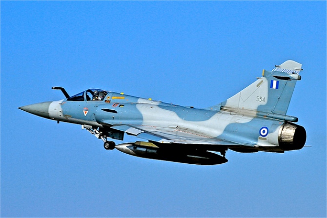 Επίδειξη ικανοτήτων σε αναχαίτιση με Mirage 2000-5