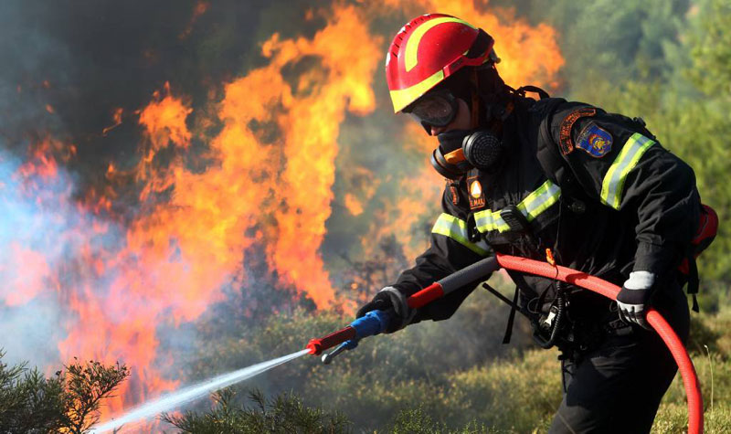 Είκοσι εμπρησμούς ομολόγησε η 70χρονη που συνελήφθη στα Χανιά