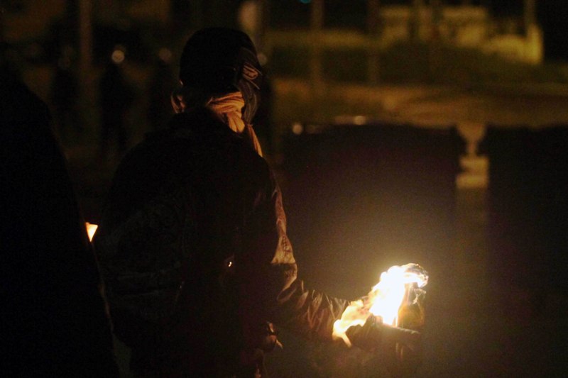 Πορεία αναρχικών μέχρι τα γραφεία του Λαϊκού Συνδέσμου