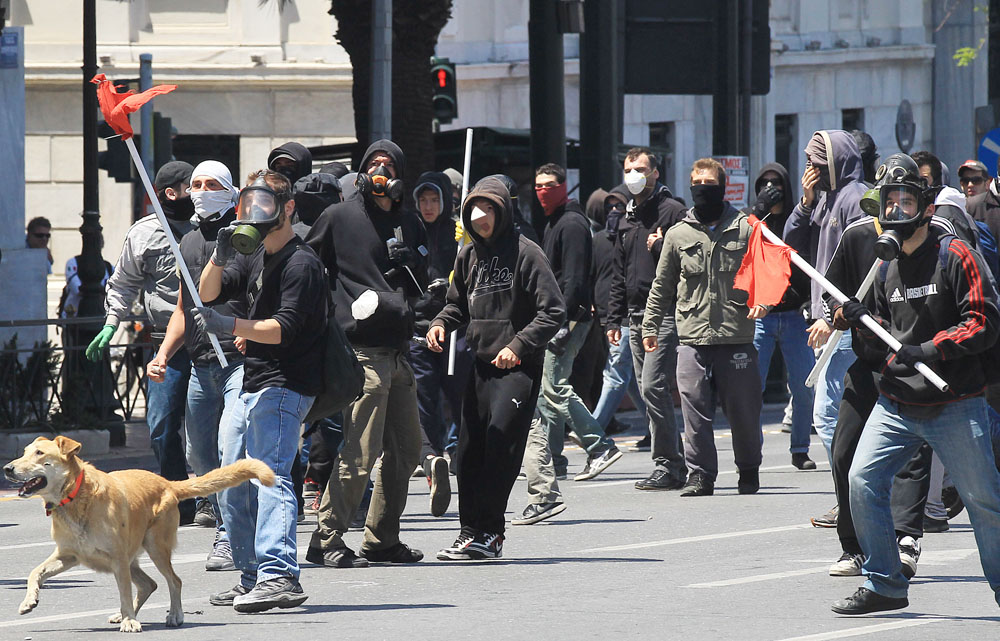 Εμπρηστική επίθεση στα γραφεία της Χ.Α.