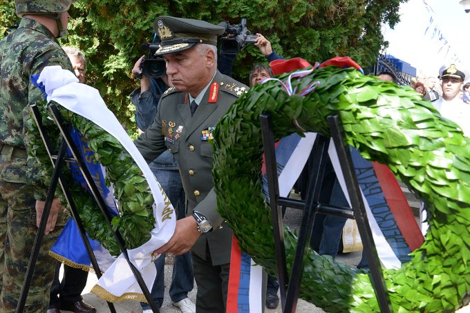 Επίσκεψη Α/ΓΕΕΘΑ στο  νεκροταφείο του Πίροτ