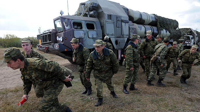 Συστήματα S-300 στέλνει η Μόσχα στη Λευκορωσία