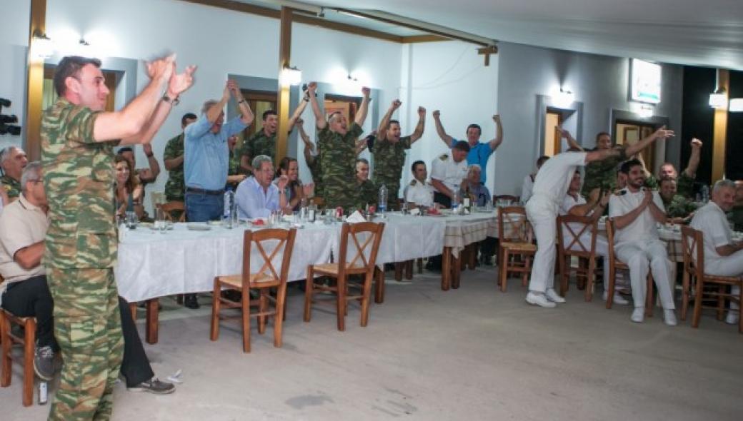 Oι πανηγυρισμοί του Δ.Αβραμόπουλου στο Αγαθονήσι για την νίκη της Εθνικής (vid)