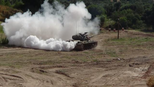 Στρατιωτικοί ξενάγησαν τις οικογένειες τους στο στρατόπεδο της 96 ΕΑΡΜΕΘ Χίου [βίντεο]