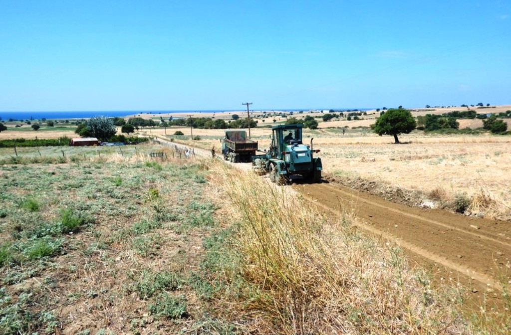 Ο στρατός και πάλι στο πλευρό των πληγέντων ακριτών της Σαμοθράκης [εικόνες]