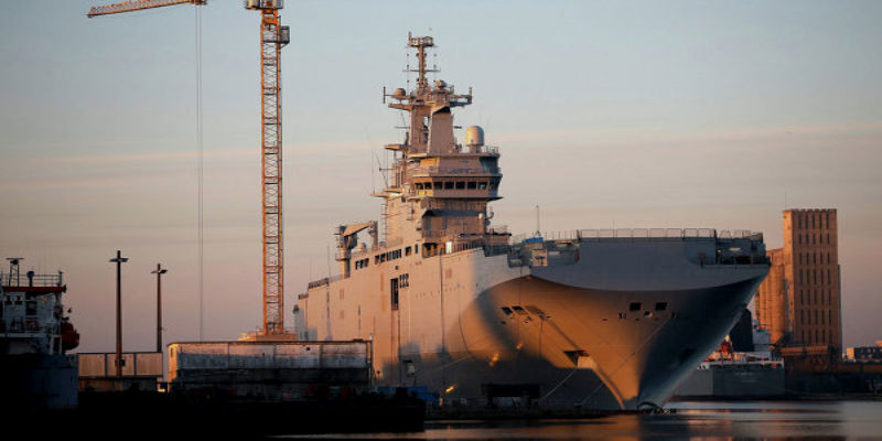 Bίντεο: Το LPD Mistral “Βλαδιβοστόκ” ξεκινά τον εκπαιδευτικό πλού με ρωσικό πλήρωμα (vid)