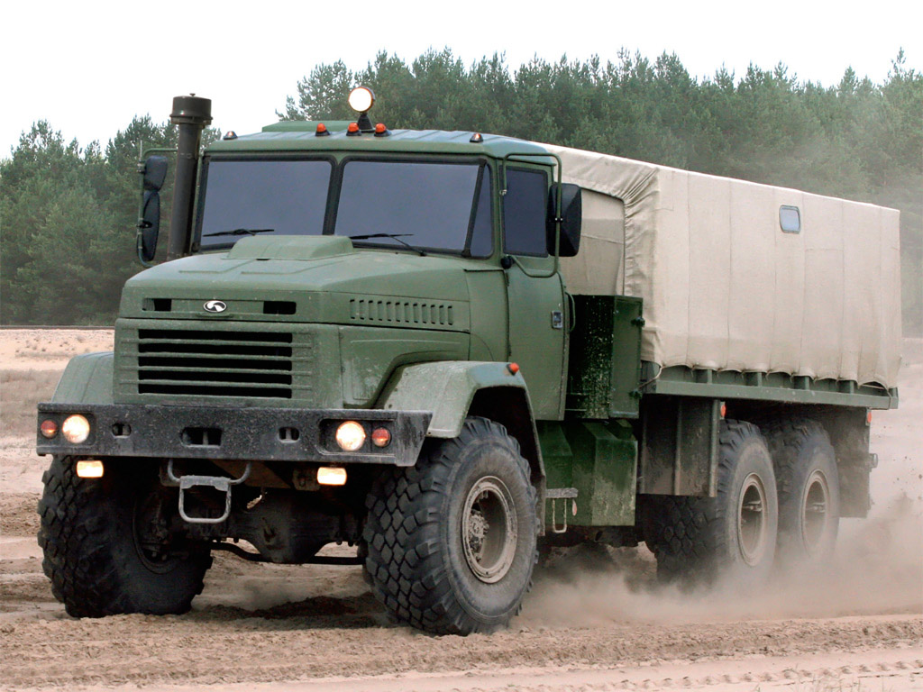 Η Ουκρανία παρέδωσε στρατιωτικά φορτηγά KrAZ-6322 και KrAZ-63221 στην Αίγυπτο [βίντεο]