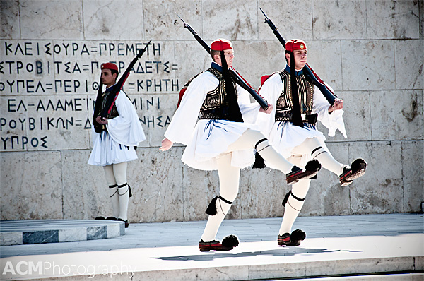 Οι 3 ήρωες εύζωνες που δεν εγκατέλειψαν τη σκοπιά τους ούτε τη στιγμή που δίπλα τους εξερράγη βόμβα!