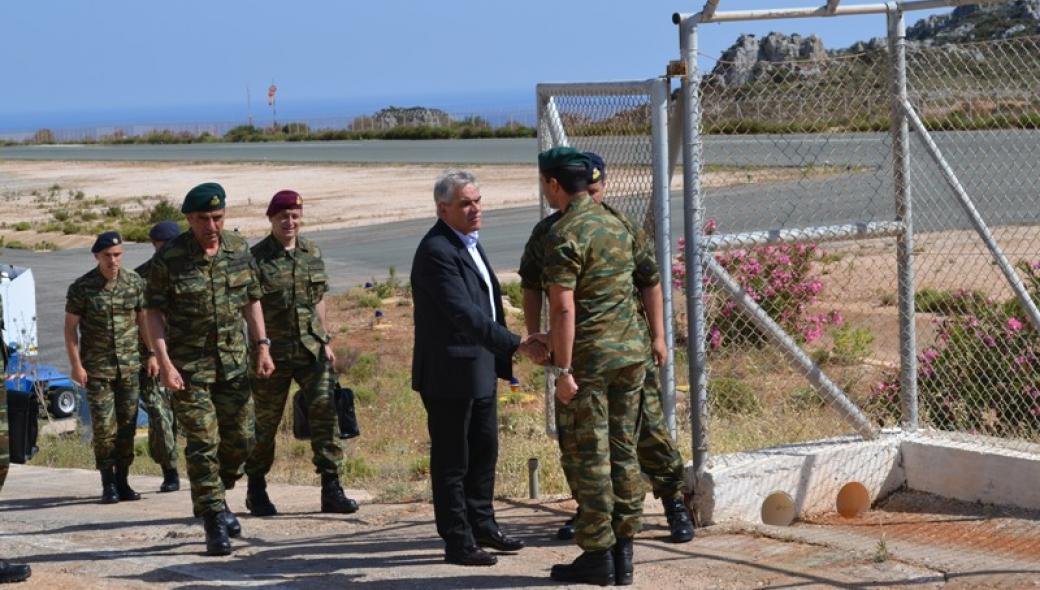 Σε μονάδες της ΑΣΔΕΝ ο Ν.Τόσκας