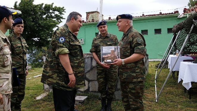 Η επίσκεψη του ΥΕΘΑ Π. Καμμένου στα φυλάκια της ελληνο-αλβανικής μεθορίου [εικόνες]