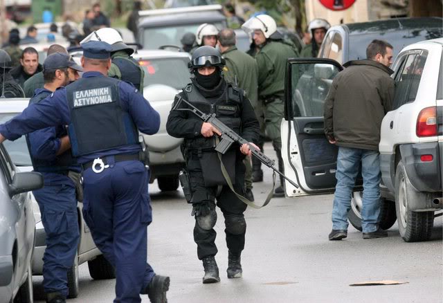 Στο εσωτερικό του FN FAL [βίντεο]