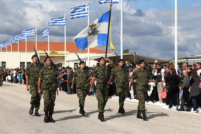 Ορκίστηκαν οι νεοσύλλεκτοι οπλίτες της 2015 Ε’ ΕΣΣΟ [φωτο]