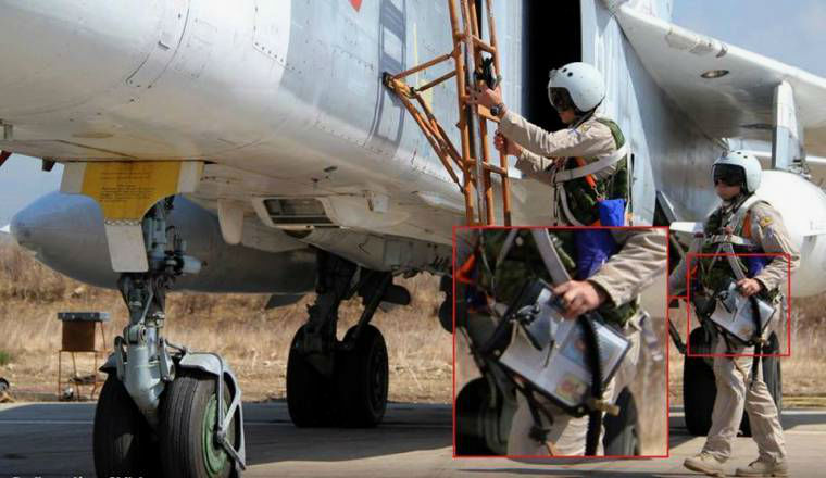 Ρώσοι πιλότοι παίρνουν στο cockpit των Su-24 και Su-25 εικόνες του Χριστού πριν βομβαρδίσουν τους τζιχαντιστές