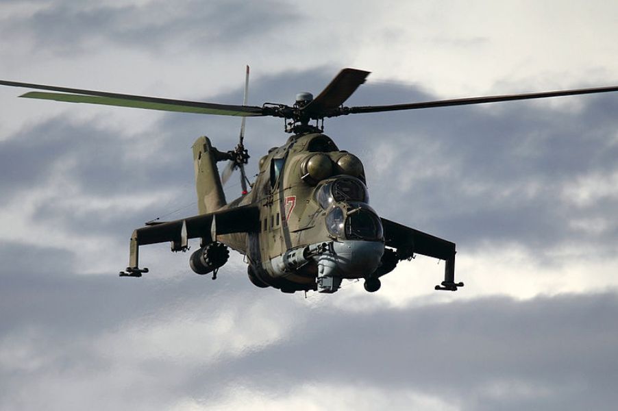 Δείτε ρωσικό ελικόπτερο Mi-24 σε δράση κατά των τζιχαντιστών στη Συρία (vid)