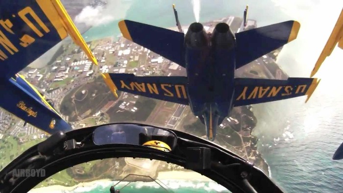 Ο σχηματισμός «Διαμάντι» των Blue Angles κόβει πραγματικά την ανάσα (Βίντεο)