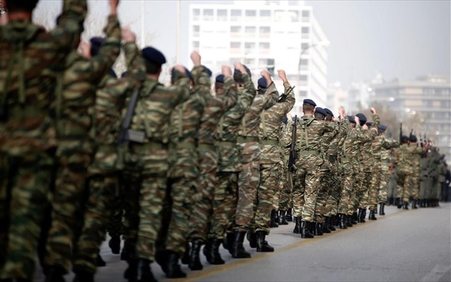 Σύνταγμα: Η παρέλαση των Ενόπλων Δυνάμεων και των Σωμάτων Ασφαλείας (φωτό)