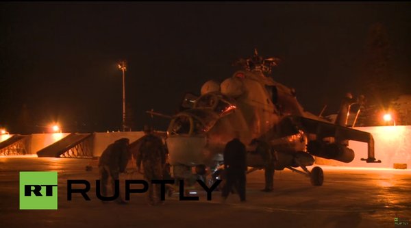 Δύο Mi-24 και ένα Mi-35M αποχωρούν από τη βάση  Hmeymim – Δείτε το βίντεο