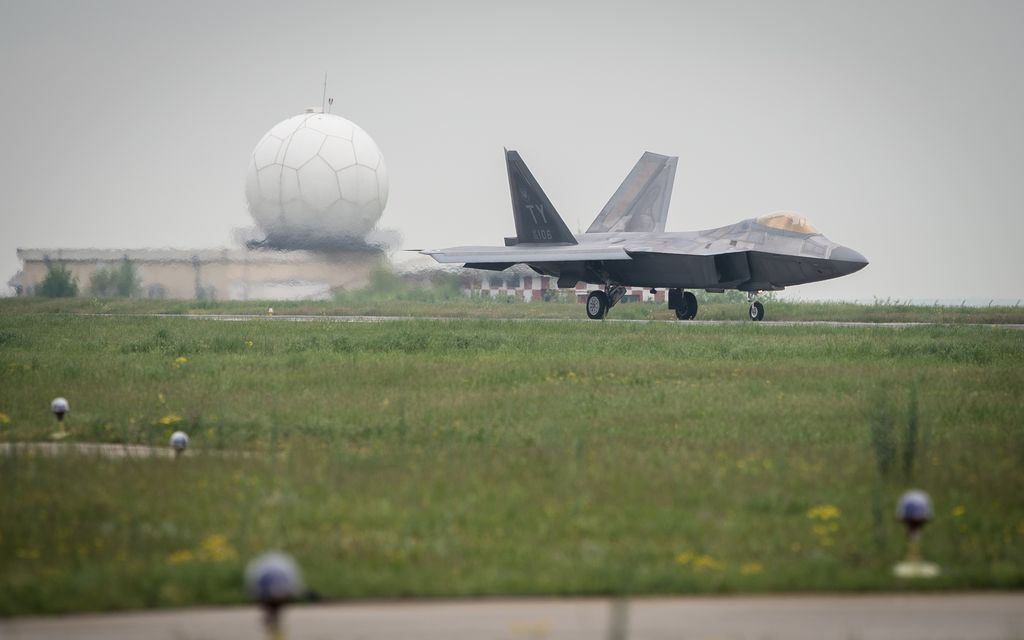 Δείτε την άφιξη των F-22A Raptor στην Ρουμανία