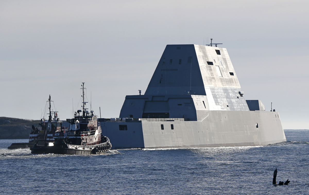 USS Zumwalt: Tο νέο «διαμάντι» του αμερικανικού στόλου έρχεται από το μέλλον (βίντεο)