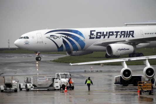 EgyptAir – Οι απειλές και το προφητικό graffiti – Το πρώτο ηχητικό ντοκουμέντο [βίντεο]