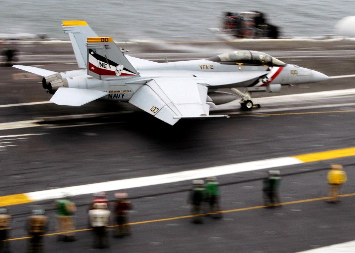 F/A-18F του USS George Washington σε Ειρηνικό και Ατλαντικό