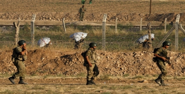 Παγκόσμια κατακραυγή για την Τουρκία: Στρατιώτες σκοτώνουν πρόσφυγες μεταξύ αυτών και παιδιά στα σύνορα με τη Συρία