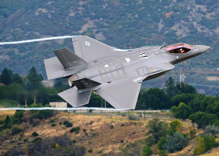 RIAT 2016: Δείτε το F-35 να πραγματοποιεί… κλειστές στροφές