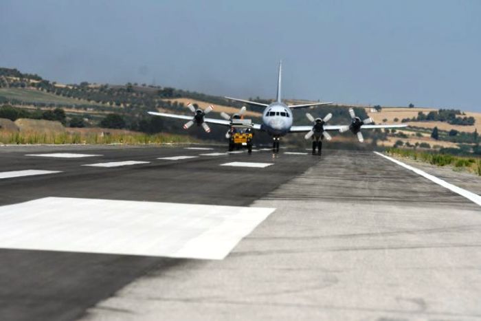 Προσγειώθηκε στην Τανάγρα  το πρώτο P-3B για την εκκίνηση των εργασιών αναβάθμισης