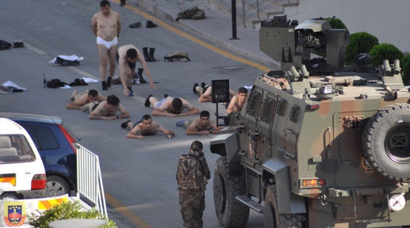 Με συνοπτικές διαδικασίες «παίρνει κεφάλια» ο Ρ.Τ.Ερντογάν από στρατιωτικούς και δικαστές (βίντεο)