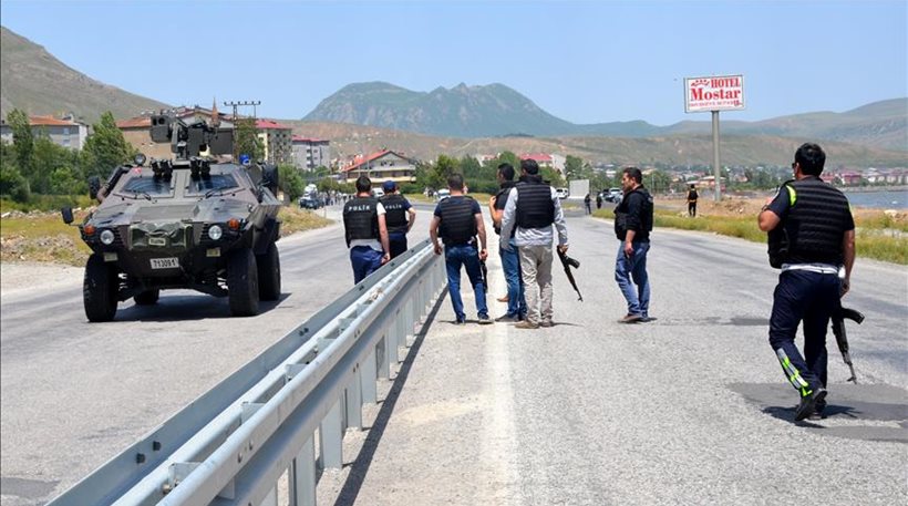 Tέσσερις άνδρες των δυνάμεων ασφαλείας έχασαν τη ζωή τους μετά  από επίθεση του PKK στην επαρχία Μπιτλίς