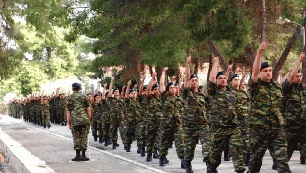 Αγρίνιο: Σοβαρός τραυματισμός νεοσύλλεκτου που καταπλακώθηκε από σοβάδες