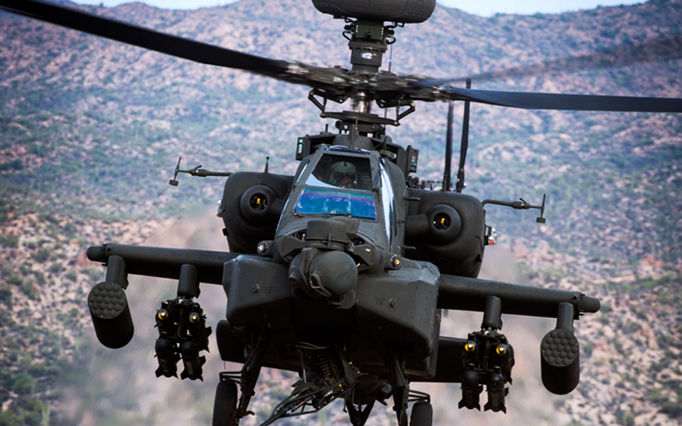 Σε βάθος έξι μέτρων βρίσκεται το Apache AH-64D – Σήμερα η ανέλκυση