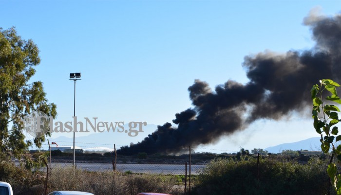 ΕΚΤΑΚΤΟ: Κάηκε F-16C Block 52+ στο αεροδρόμιο Χανίων – Εκρήξεις και καπνοί σκέπασαν το αεροδρόμιο (upd)