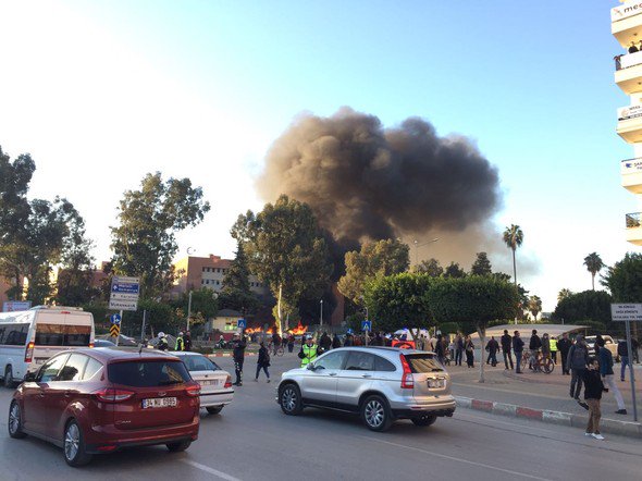 Ισχυρή έκρηξη με 2 νεκρούς και 21 τραυματίες στα Άδανα της Τουρκίας (upd) (βίντεο, εικόνες)