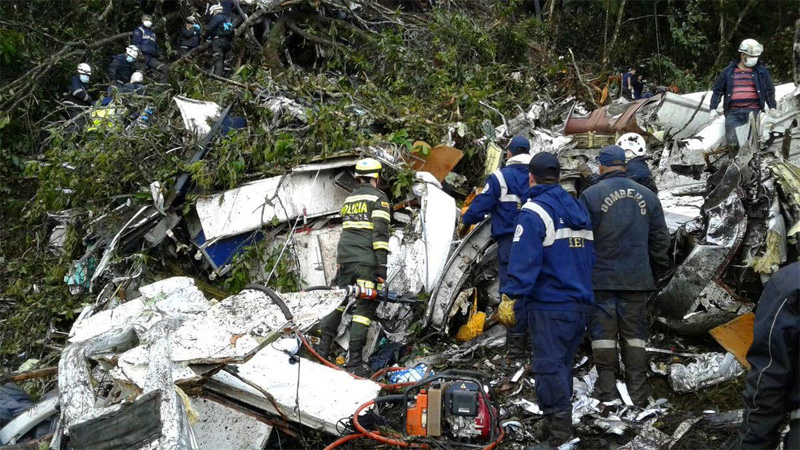 Τραγωδία στην Κολομβία: Στους 71 οι νεκροί αφού 4 άτομα δεν είχαν επιβιβαστεί (φωτό, βίντεο)