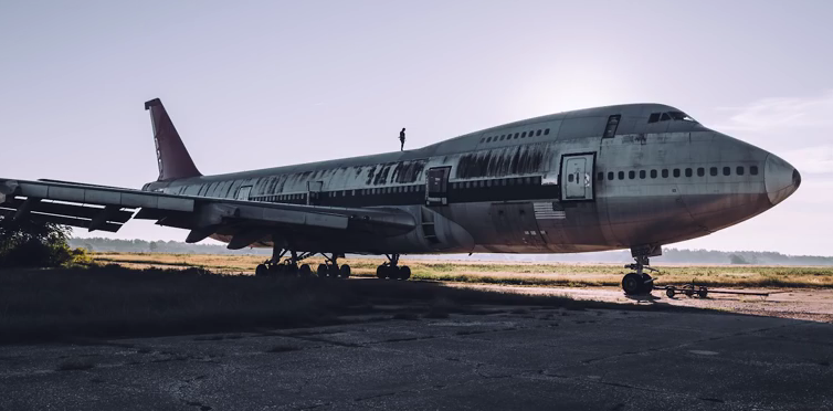 Εξερευνώντας εγκαταλελειμμένα Boeing 747 και 727 (βίντεο)