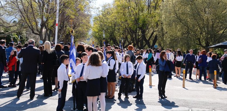 Στο Ζάππειο συγκεντρώνονται τα σχολεία – Όλα έτοιμα για την παρέλαση