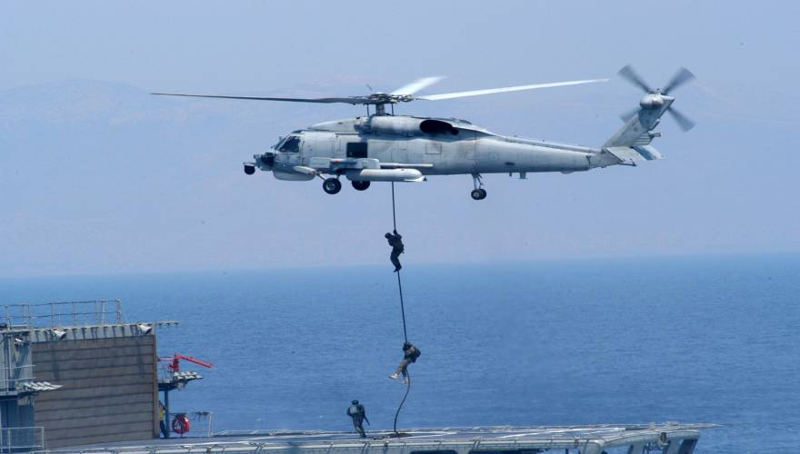 Ελικόπτερο του Πολεμικού Ναυτικού μετέφερε με ασφάλεια τραυματία