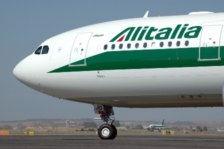 Ιταλία: «Ανέφικτη η ανακεφαλαιοποίηση της Alitalia»