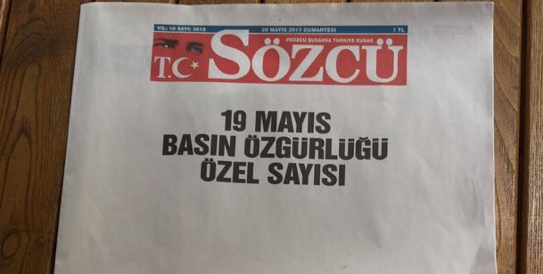 Τουρκία: Η εφημερίδα Sözcü κυκλοφόρησε με λευκές σελίδες – «Όταν σιγεί η Sözcü θα σιωπήσει η Τουρκία»