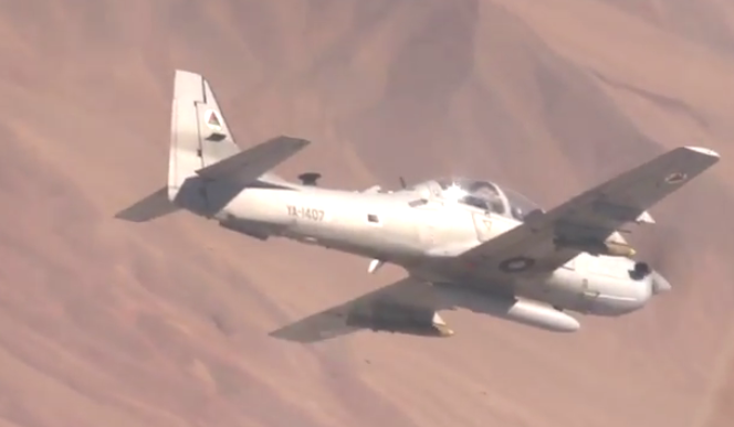 A-29 Super Tucano εν δράσει: Ρίψεις βομβών στο Αφγανιστάν! (βίντεο)