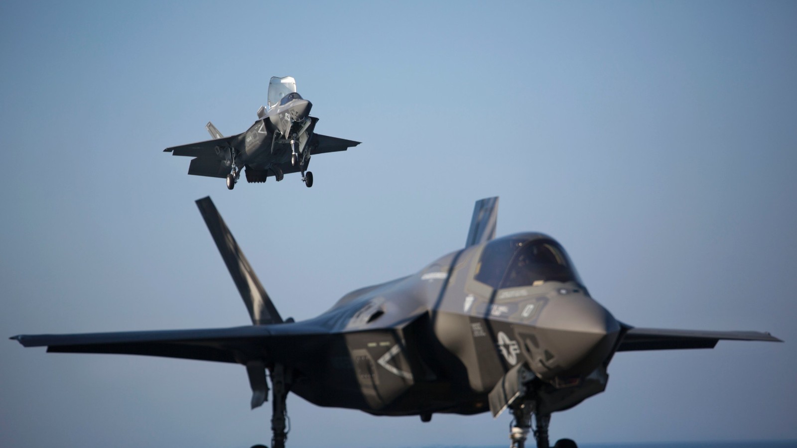 Βίντεο: Προετοιμασία F-35B Lightning II λίγο πριν την απογείωση