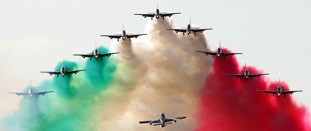 Εκπληκτική επίδειξη των Frecce Tricolori στο Dubai Air Show