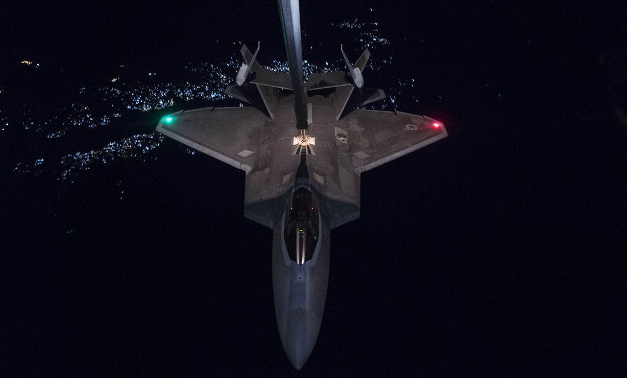 Πρώτη προσβολή στόχων εδάφους για τα F-22A της USAF στο Αφγανιστάν  με βόμβες SDB