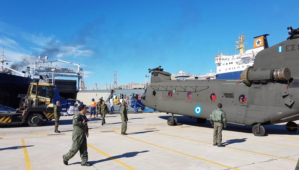 Στην Ελλάδα 3 CH-47D Chinook και 2 εξομοιωτές πτήσης από τις ΗΠΑ (φωτό)