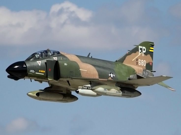 Όταν αμερικανικό F-4 Phantom αναχαίτισε ρωσικό Tu-95 Bear πετώντας… ανάποδα! (φωτό)